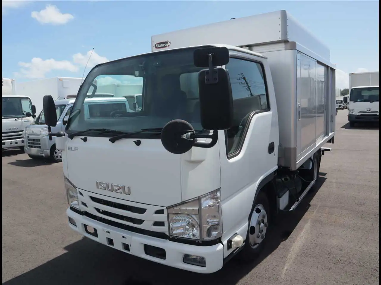 いすゞ エルフ 小型 アルミバン ボトルカー サイドドアの中古トラック画像1