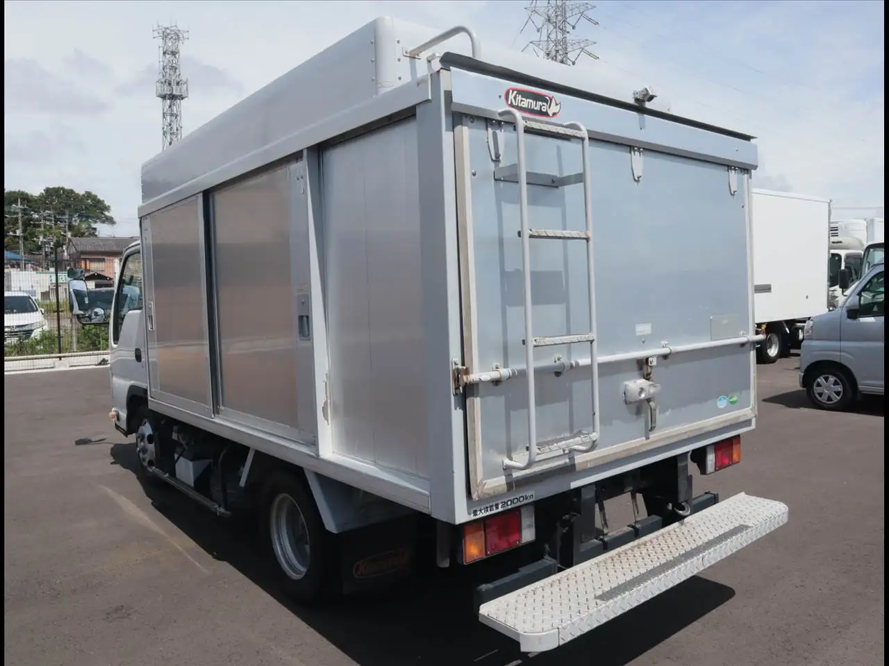 いすゞ エルフ 小型 アルミバン ボトルカー サイドドアの中古トラック画像5