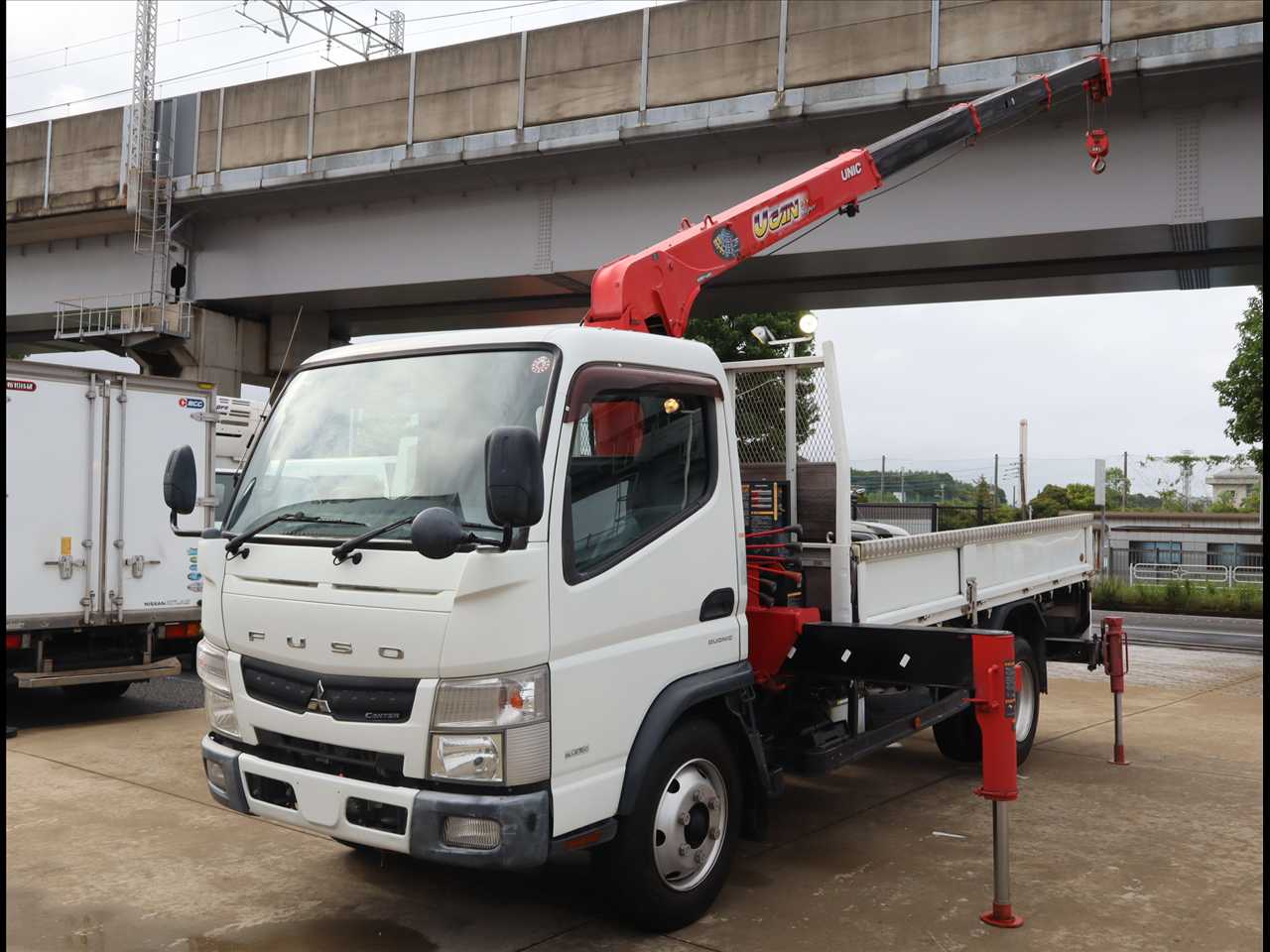 三菱 キャンター 小型 クレーン付 3段 ラジコン の中古トラック【車両No.161758】