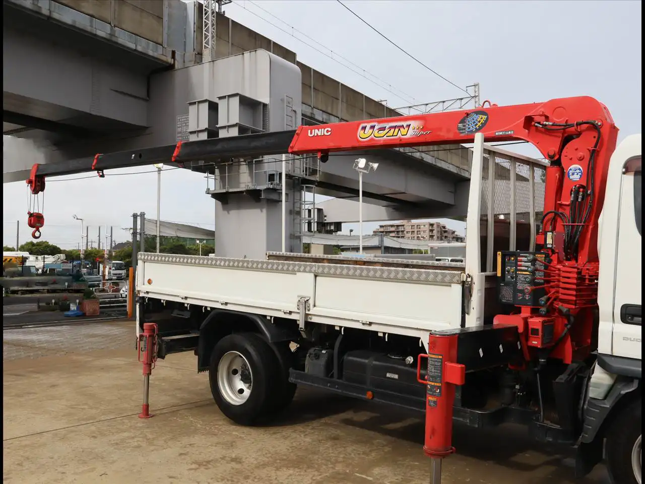 三菱 キャンター 小型 クレーン付 床鉄板 4段の中古トラック画像10