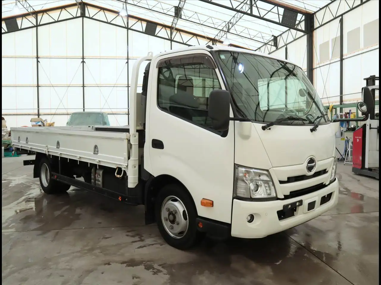日野 デュトロ 小型 平ボディ 2RG-XZU720M R2の中古トラック画像2