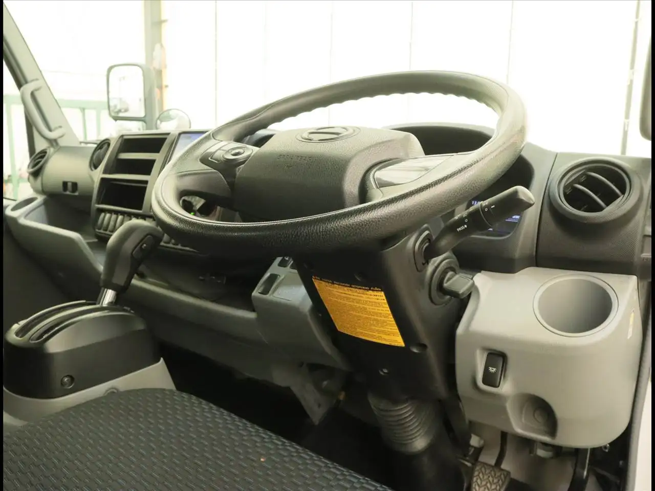 日野 デュトロ 小型 平ボディ 2RG-XZU720M R2の中古トラック画像12
