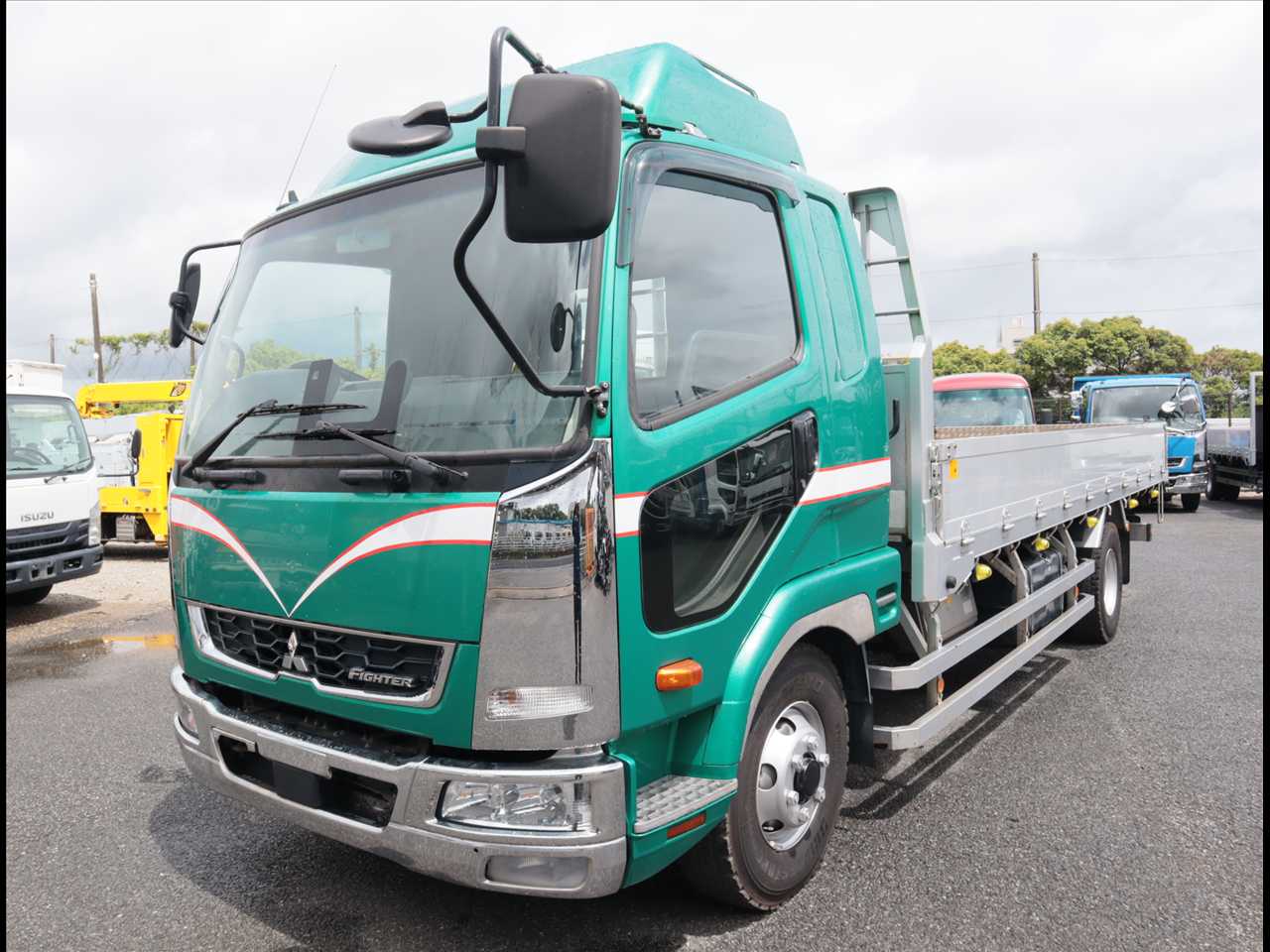 三菱 ファイター 中型/増トン 平ボディ ベッド 2KG-FK62F の中古トラック【車両No.160071】