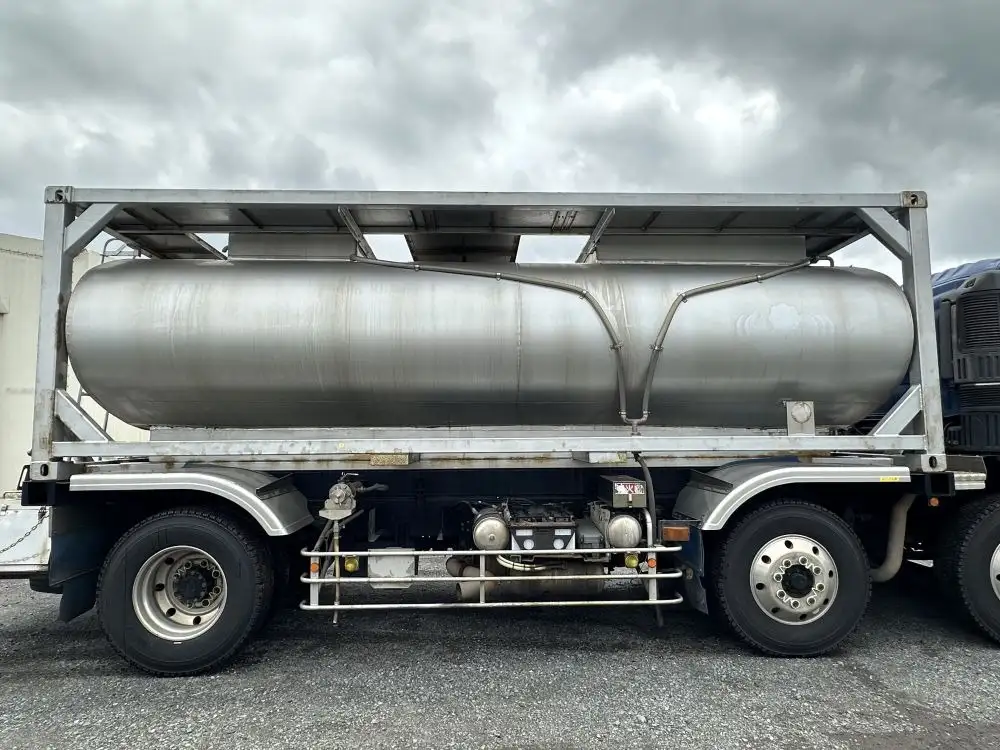日野 プロフィア 大型 タンク車 ローリー BDG-GN1APYAの中古トラック画像6