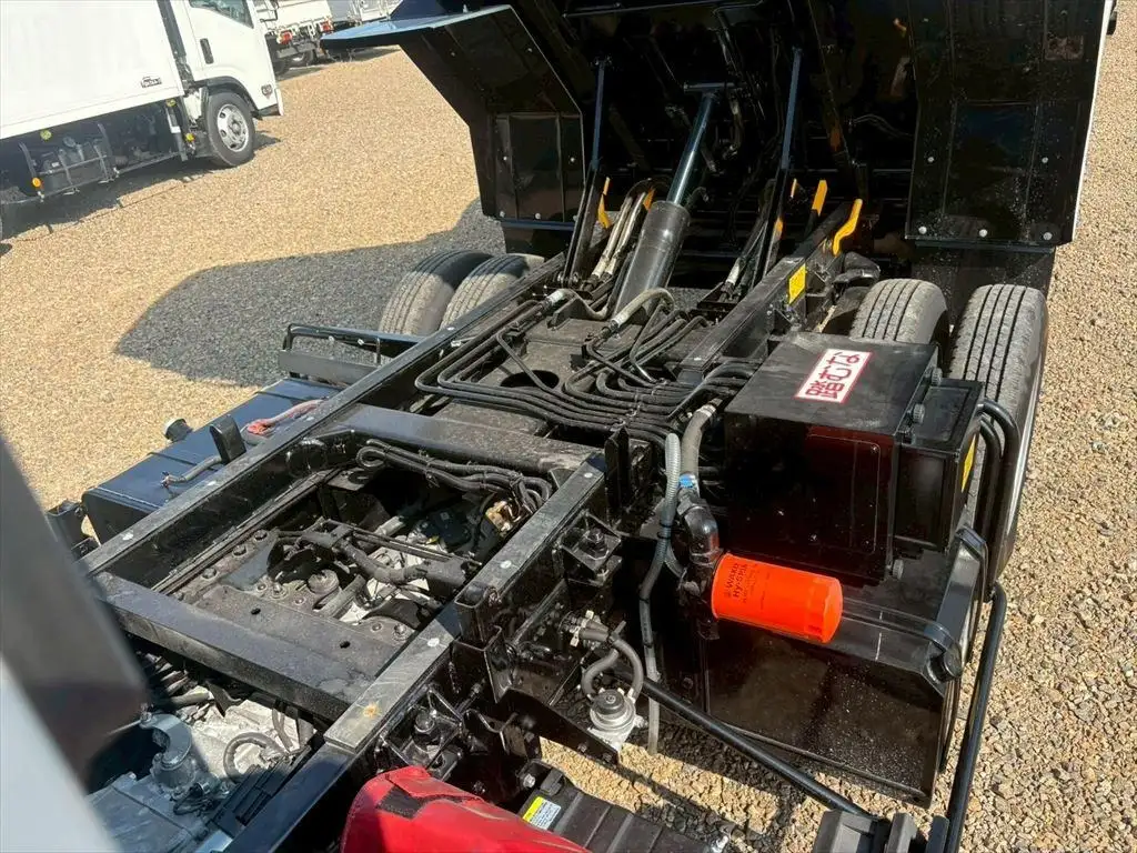 いすゞ エルフ 小型 パッカー車 巻き込み式 回転ダンプ式の中古トラック画像16