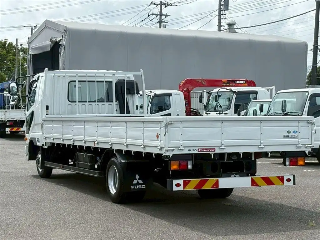 三菱 ファイター 中型/増トン 平ボディ ベッド 2KG-FK62Fの中古トラック画像6