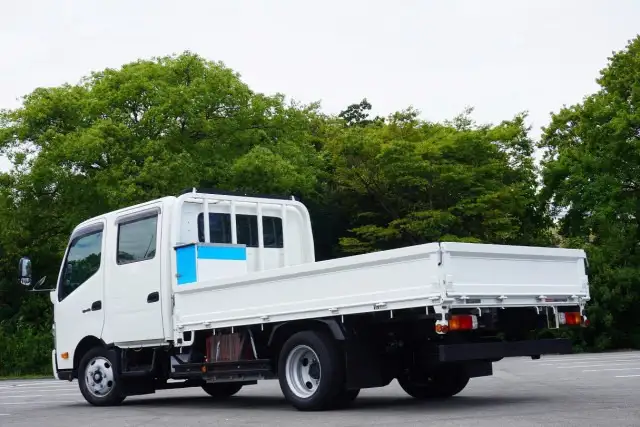 日野 デュトロ 小型 平ボディ Wキャブ TKG-XZU710Mの中古トラック画像4