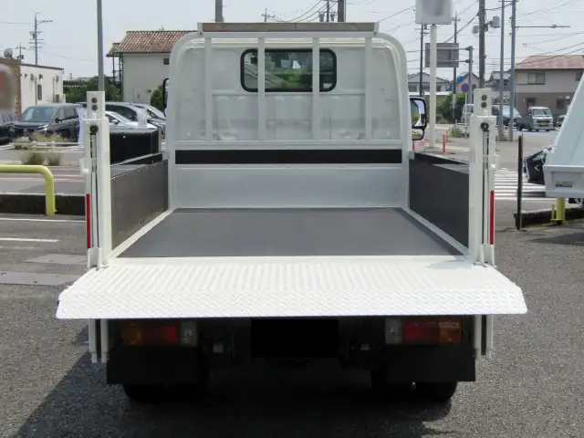 日野 デュトロ 小型 平ボディ パワーゲート 2RG-XZU605Mの中古トラック画像5