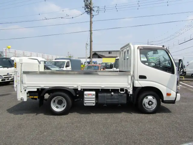 日野 デュトロ 小型 平ボディ パワーゲート 2RG-XZU605Mの中古トラック画像3