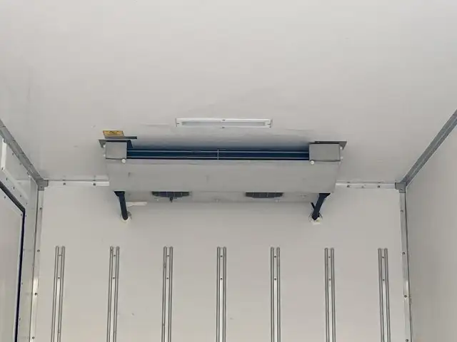 日野 デュトロ 小型 冷凍冷蔵 中温 床ステンの中古トラック画像7