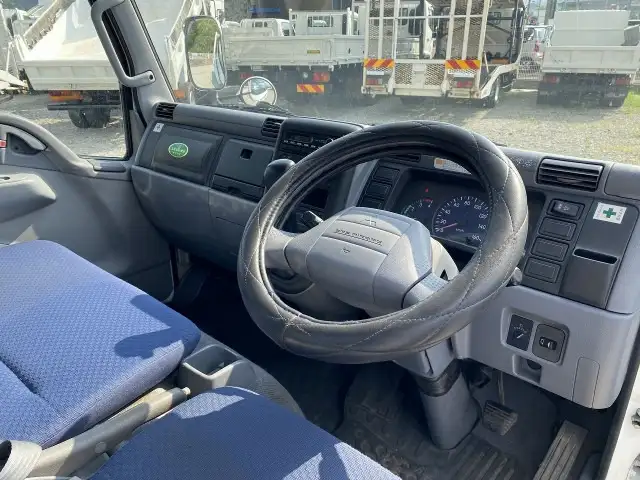 三菱 キャンター 小型 平ボディ PDG-FE72D H20の中古トラック画像11