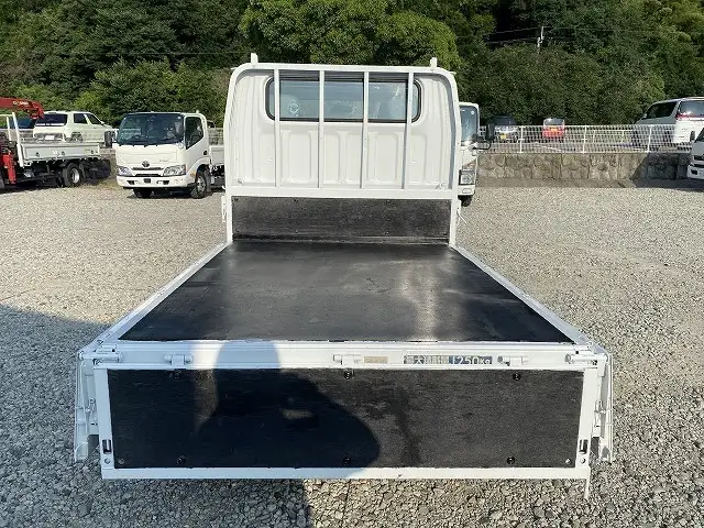 三菱 キャンター 小型 平ボディ Wキャブ 床鉄板の中古トラック画像9