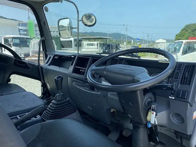 いすゞ フォワード 中型/増トン 平ボディ 床鉄板 PKG-FRR90S2の中古トラック画像11