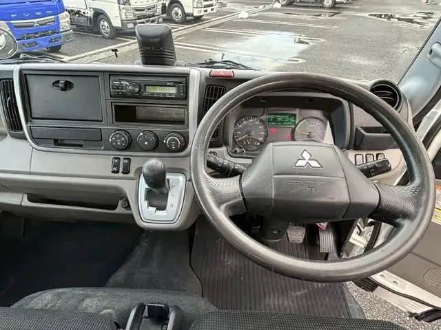 三菱 キャンター 小型 平ボディ  R2の中古トラック画像11