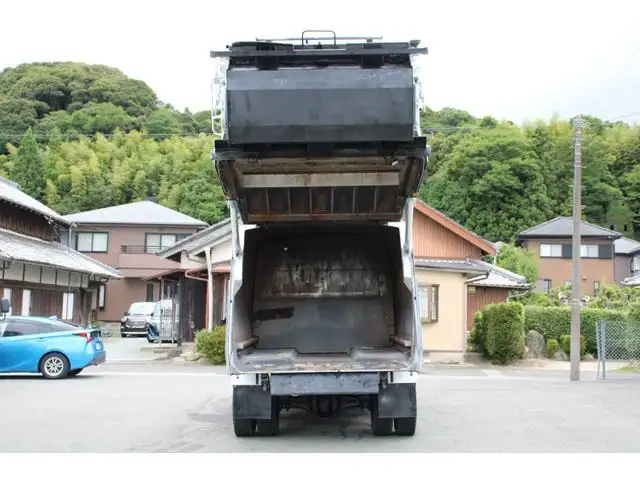 いすゞ フォワード 中型/増トン パッカー車 プレス式 ベッドの中古トラック画像4