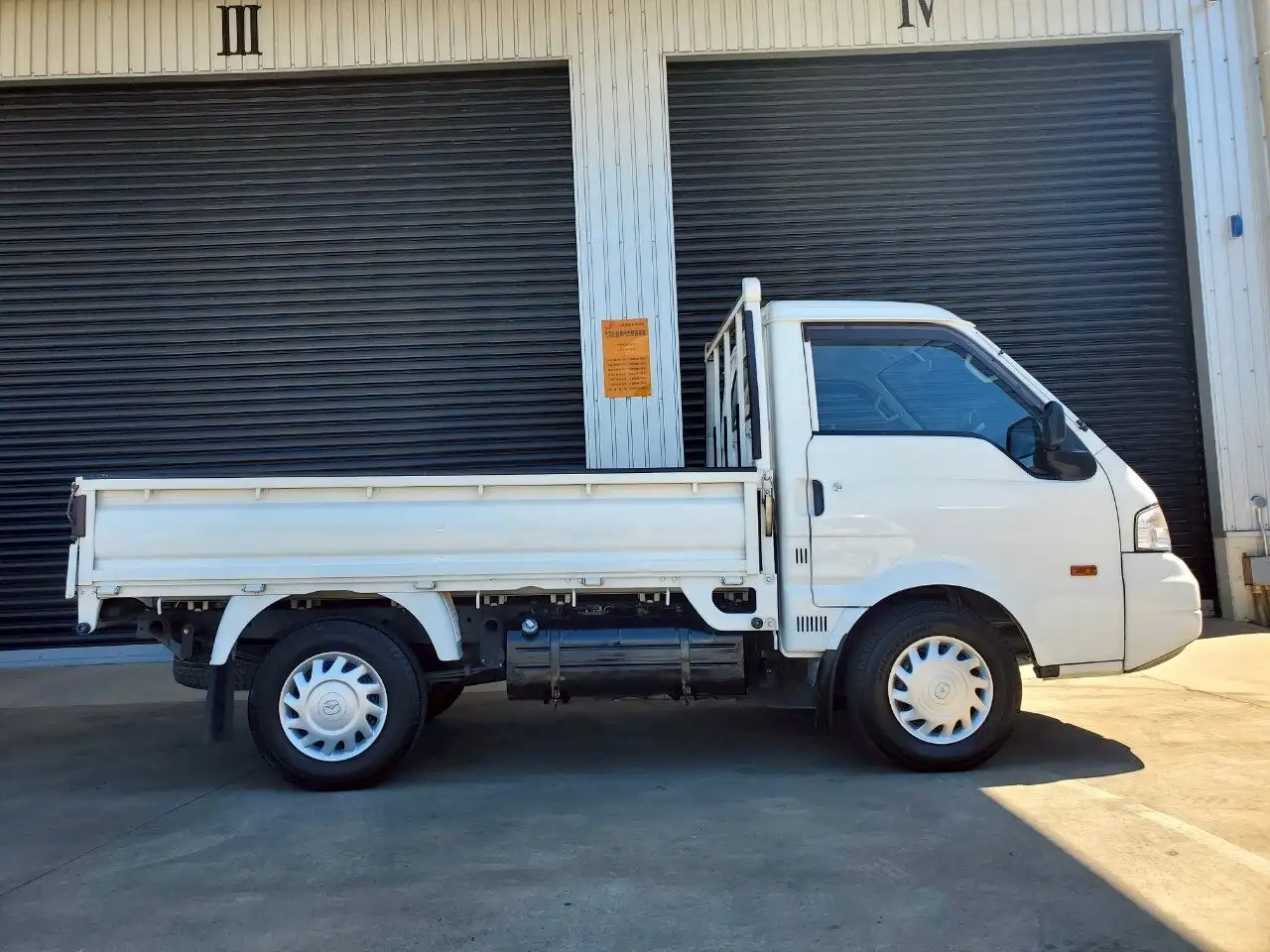 マツダ ボンゴ 小型 平ボディ DBF-SLP2T H28の中古トラック画像3