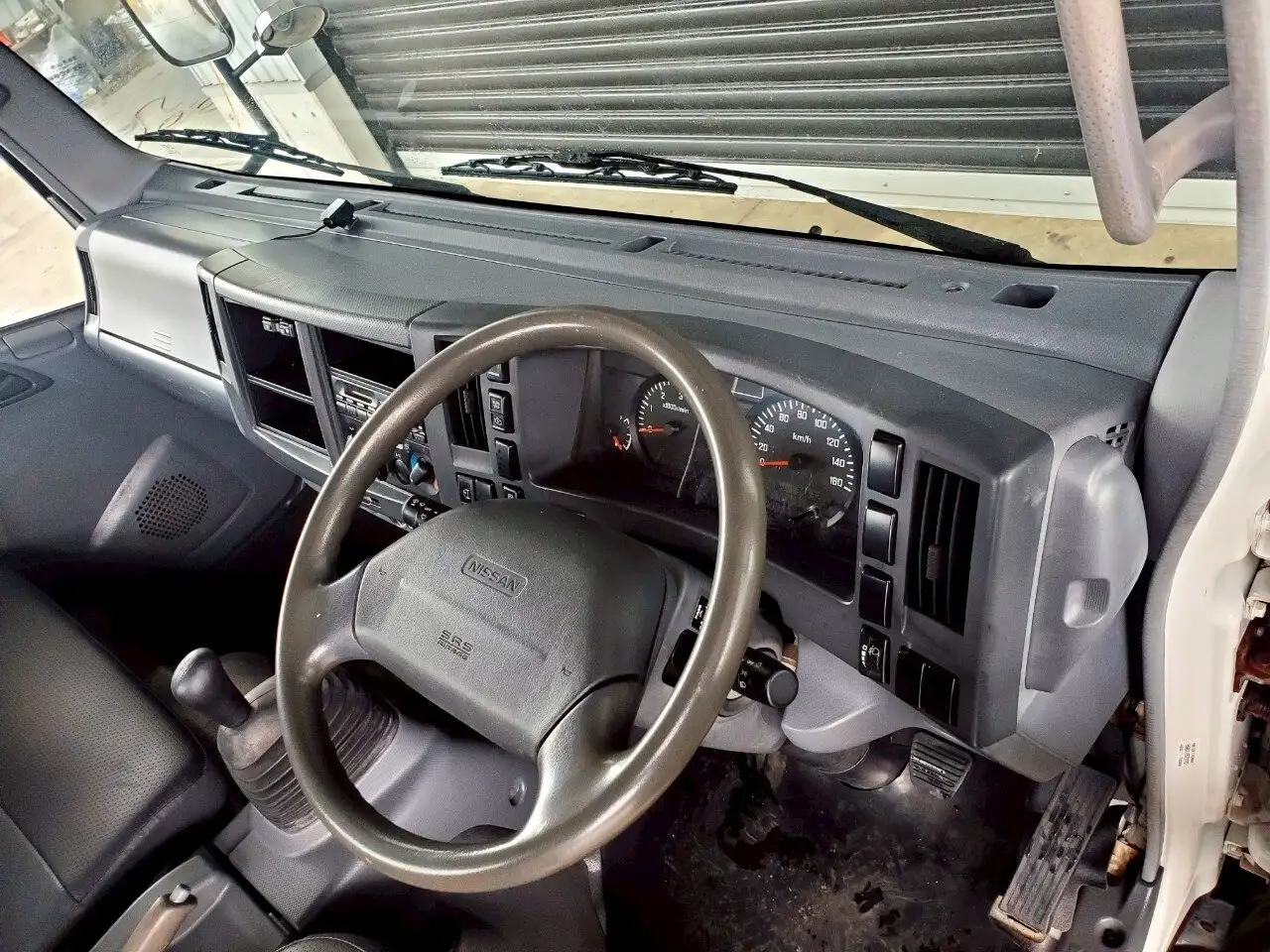 日産 アトラス 小型 平ボディ アルミブロック BKG-ANR85ARの中古トラック画像14
