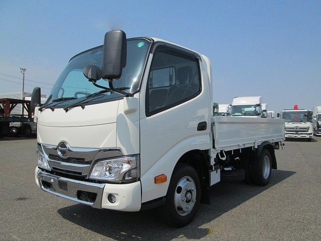 日野 デュトロ 小型 平ボディ 2RG-XZU605M R5 の中古トラック【車両No.163761】