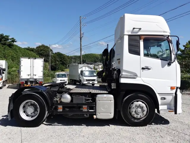 日産UD クオン 大型 トラクター ハイルーフ 1デフの中古トラック画像3