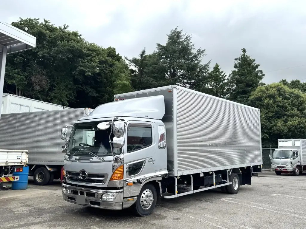 日野 レンジャー 中型/増トン アルミバン パワーゲート 床鉄板 の中古トラック【車両No.180274】