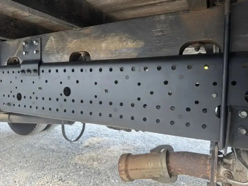 いすゞ フォワード 中型/増トン クレーン付 床鉄板 4段の中古トラック画像像17