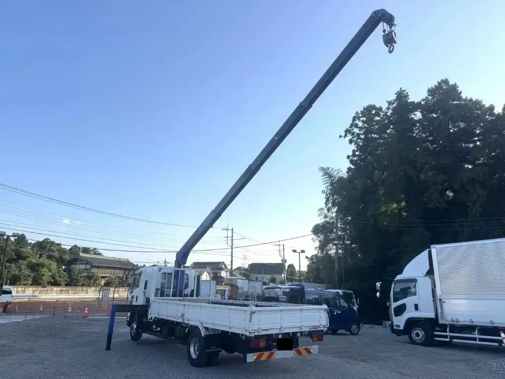 いすゞ フォワード 中型/増トン クレーン付 床鉄板 4段の中古トラック画像4