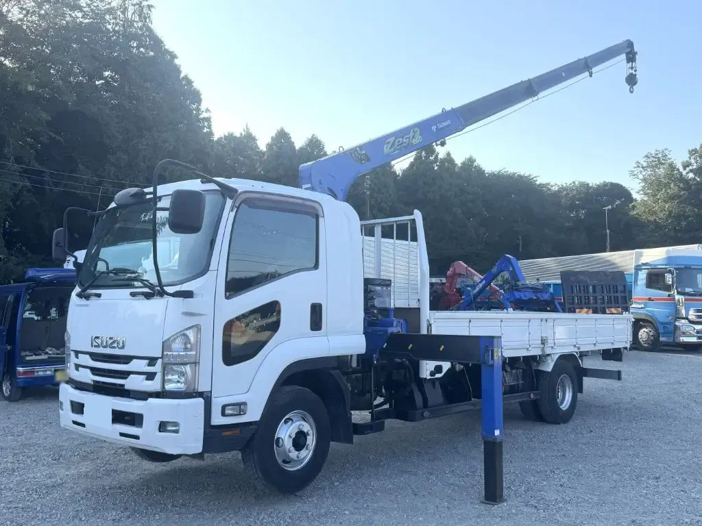 いすゞ フォワード 中型/増トン クレーン付 標準