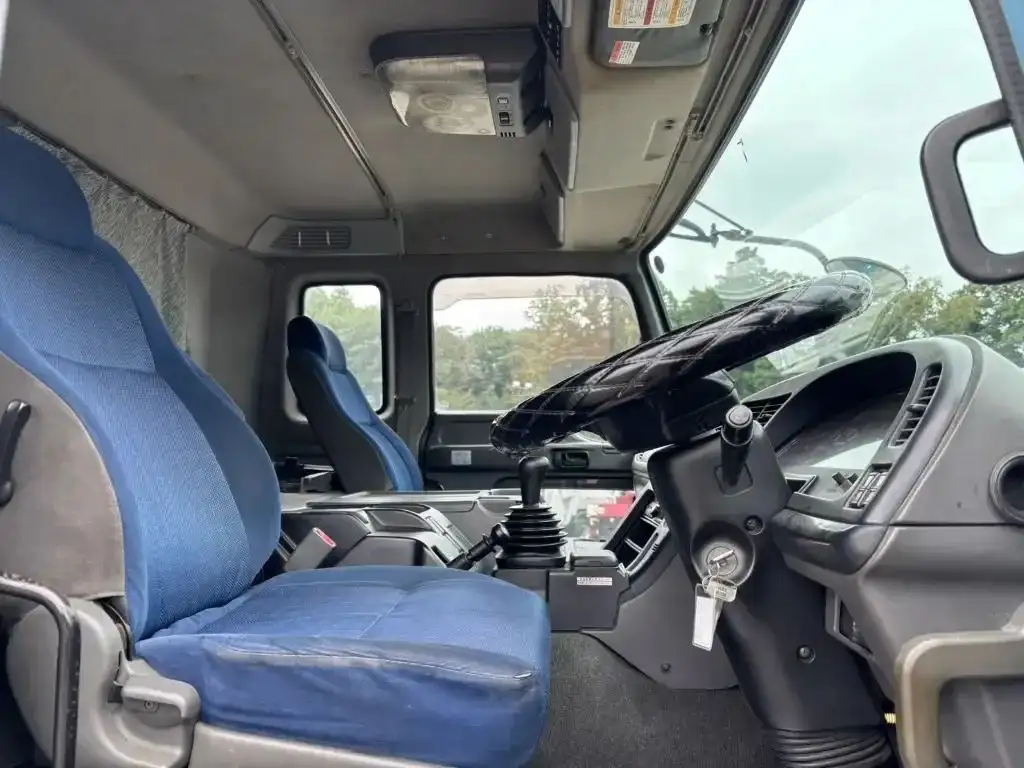 いすゞ ギガ 大型 平ボディ アルミブロック エアサスの中古トラック画像10