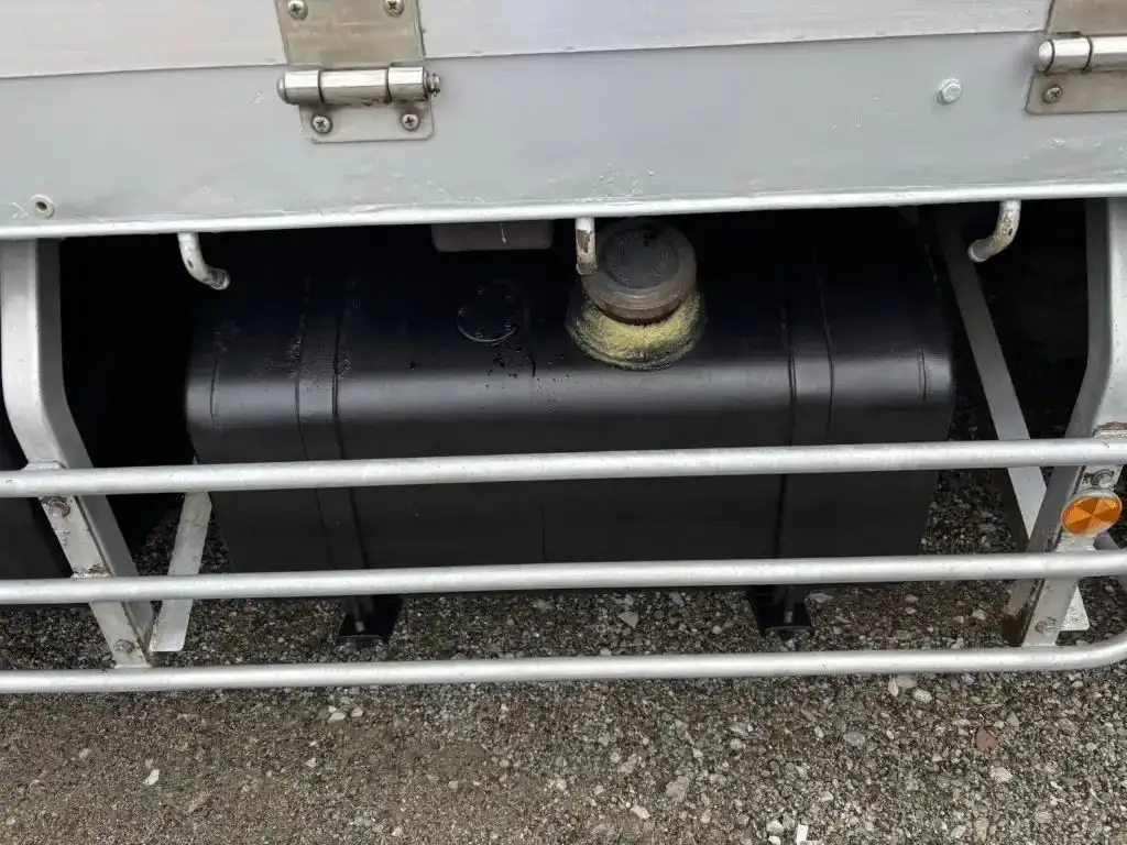 いすゞ ギガ 大型 平ボディ アルミブロック エアサスの中古トラック画像15