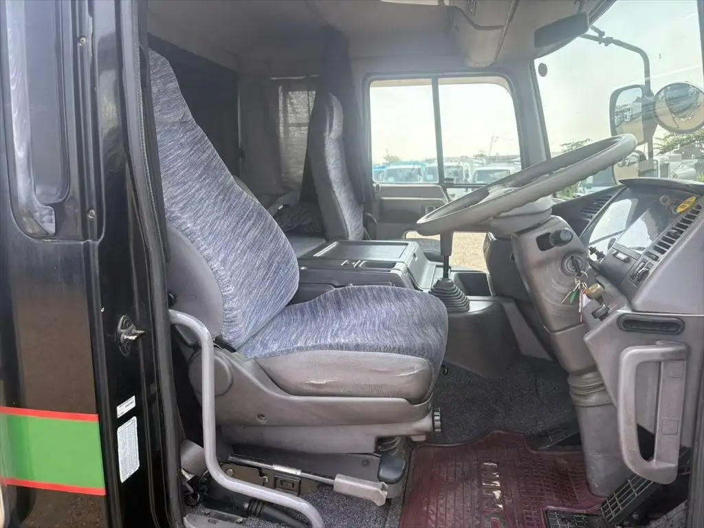 日野 プロフィア 大型 トラクター 1デフ ベッドの中古トラック画像13