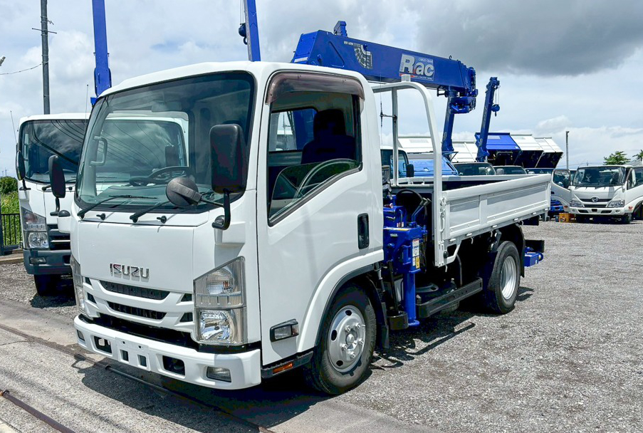 いすゞ エルフ 小型 クレーン付 4段 ラジコン の中古トラック【車両No.178079】