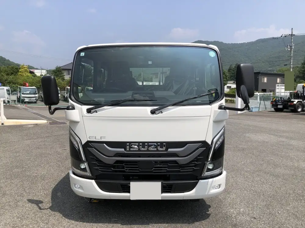 いすゞ エルフ 小型 平ボディ Wキャブ 2TG-NJR88AFの中古トラック画像2