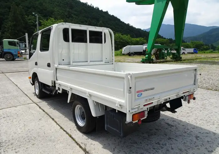 日野 デュトロ 小型 平ボディ Wキャブ 床鉄板の中古トラック画像6
