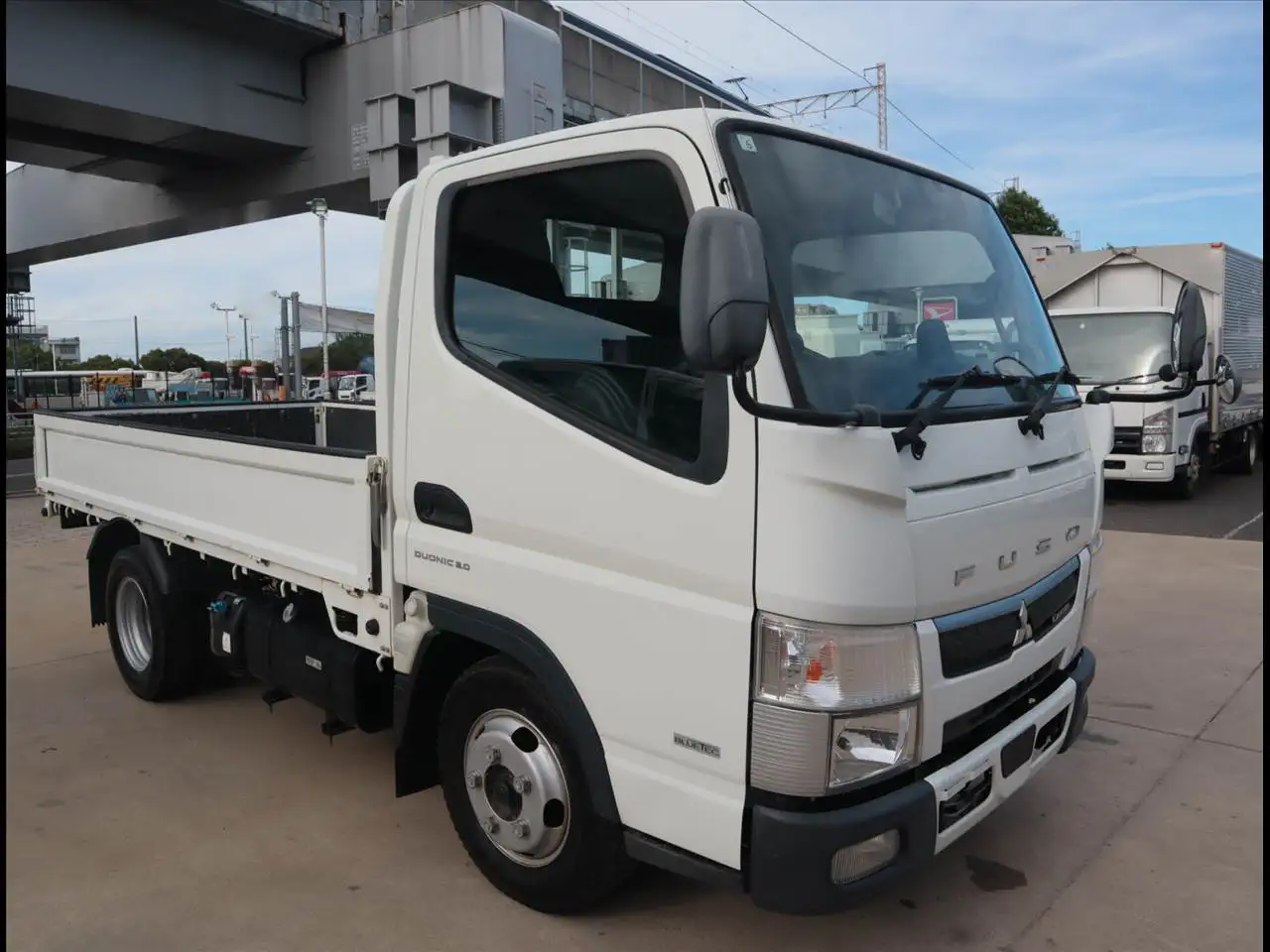 三菱 キャンター 小型 平ボディ 2RG-FBA20 R2の中古トラック画像2
