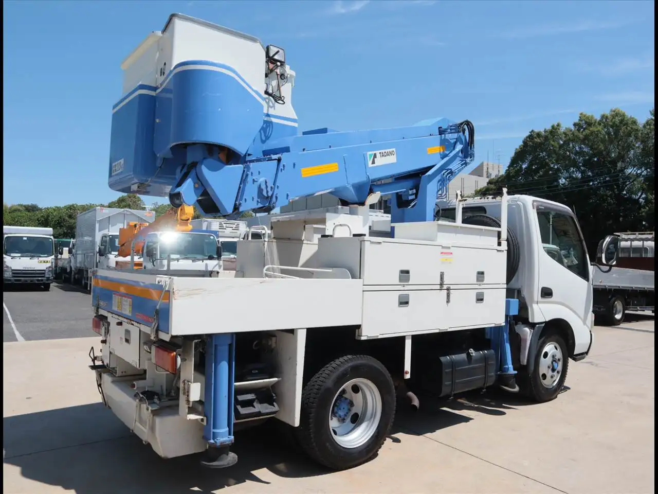 日野 デュトロ 小型 高所・建柱車 高所作業車 電工仕様の中古トラック画像3