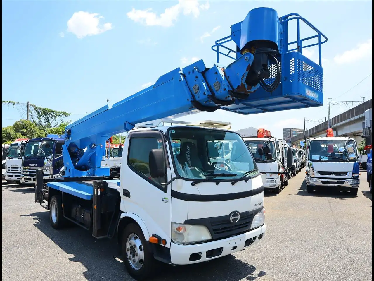 日野 デュトロ 小型 高所・建柱車 高所作業車 BDG-XZU344M改の中古トラック画像2