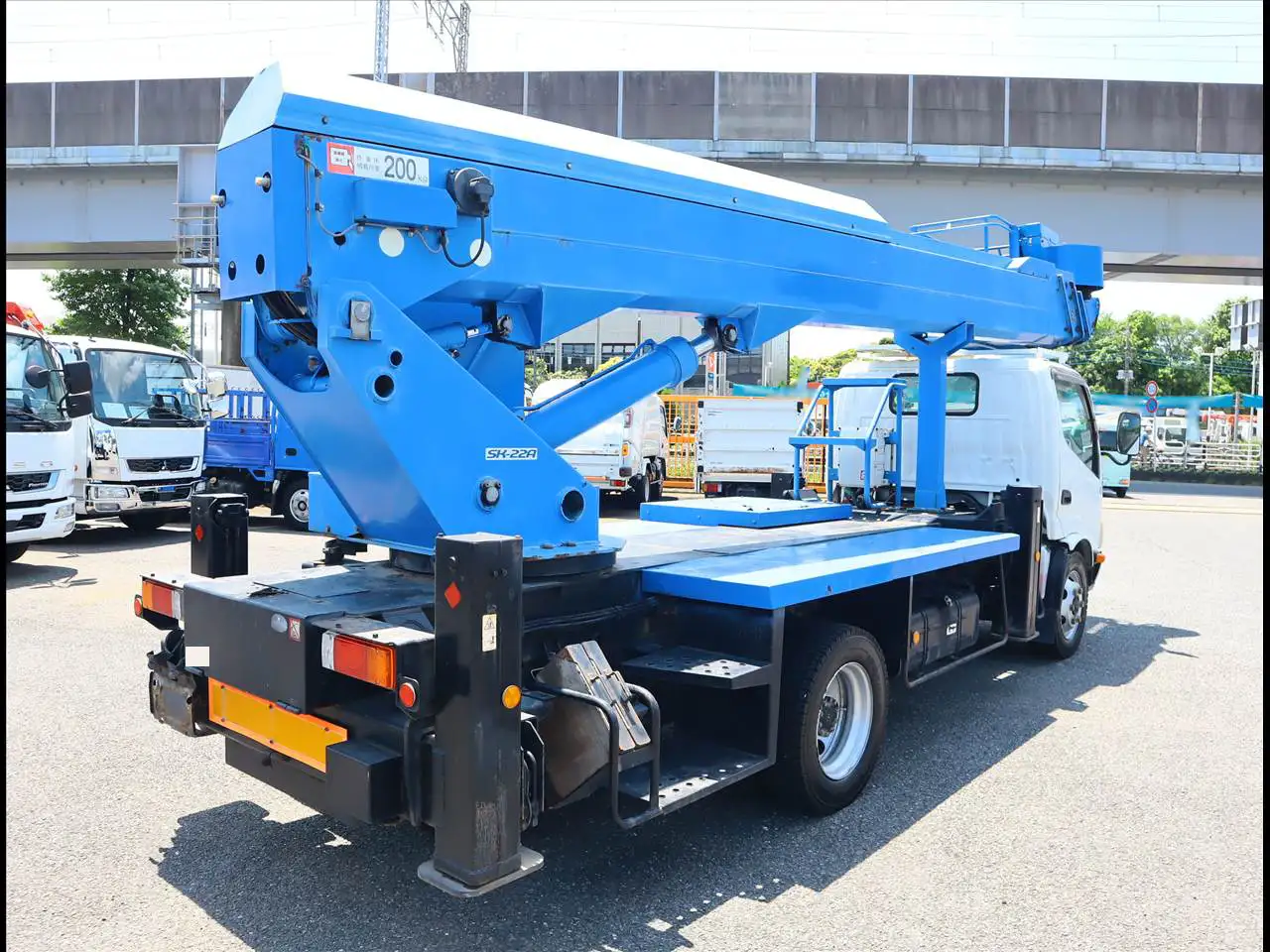 日野 デュトロ 小型 高所・建柱車 高所作業車 BDG-XZU344M改の中古トラック画像3