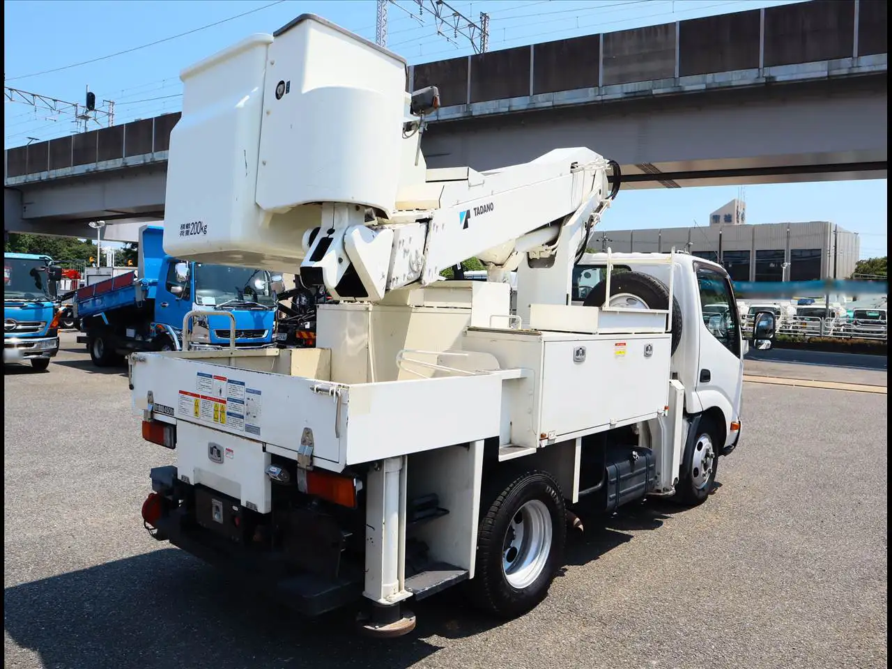 日野 デュトロ 小型 高所・建柱車 高所作業車 電工仕様の中古トラック画像3