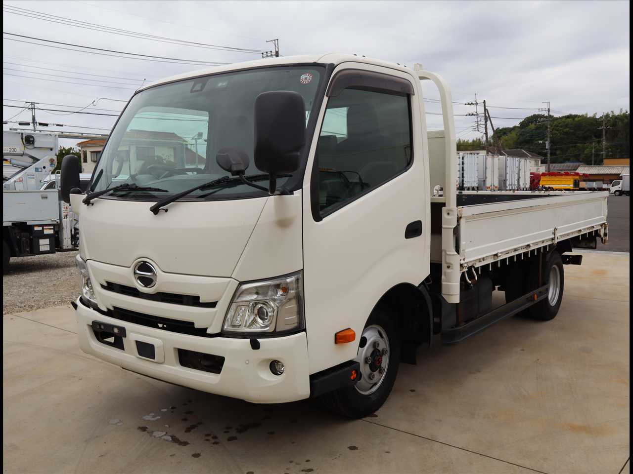 日野 デュトロ 小型 平ボディ 床鉄板 2KG-XZU775M の中古トラック【車両No.188124】