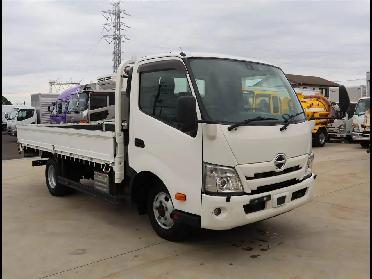 日野 デュトロ 小型 平ボディ 2KG-XZU775M H31/R1の中古トラック画像2