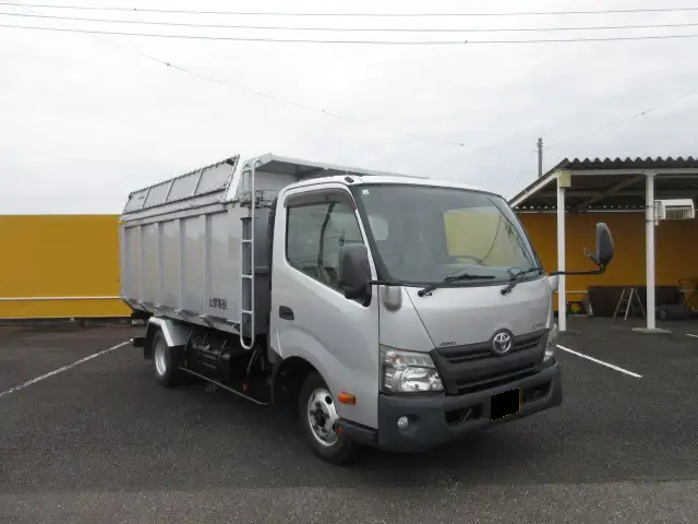 トヨタ ダイナ 小型 ダンプ 土砂禁 ステンレス張りの中古トラック画像2