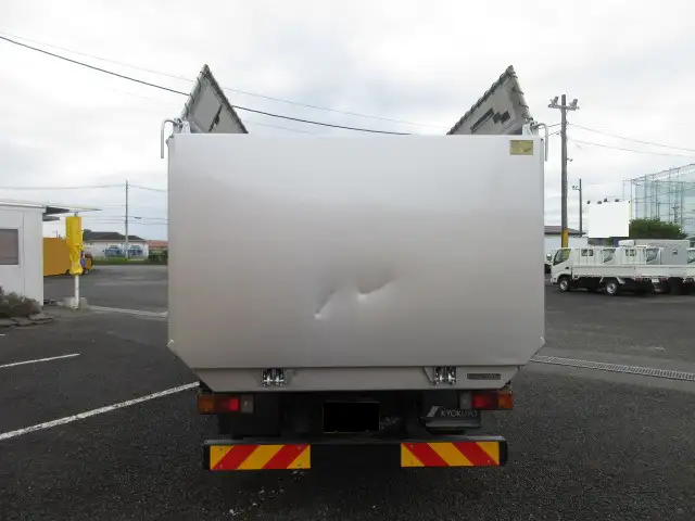 トヨタ ダイナ 小型 ダンプ 土砂禁 ステンレス張りの中古トラック画像4