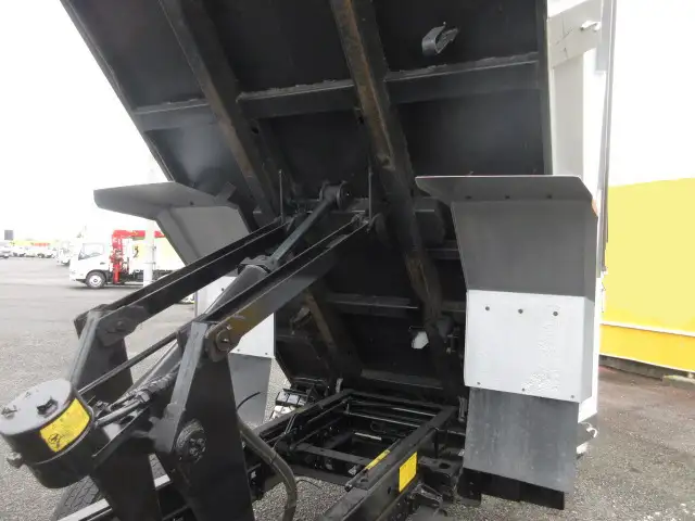 トヨタ ダイナ 小型 ダンプ 土砂禁 ステンレス張りの中古トラック画像16