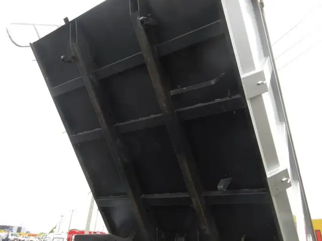 トヨタ ダイナ 小型 ダンプ 土砂禁 ステンレス張りの中古トラック画像15