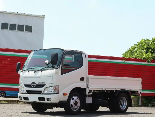 日野 デュトロ 小型 平ボディ TKG-XZU675M H26の中古トラック画像1