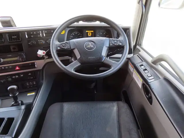 三菱 スーパーグレート 大型 ウイング エアサス ベッドの中古トラック画像15