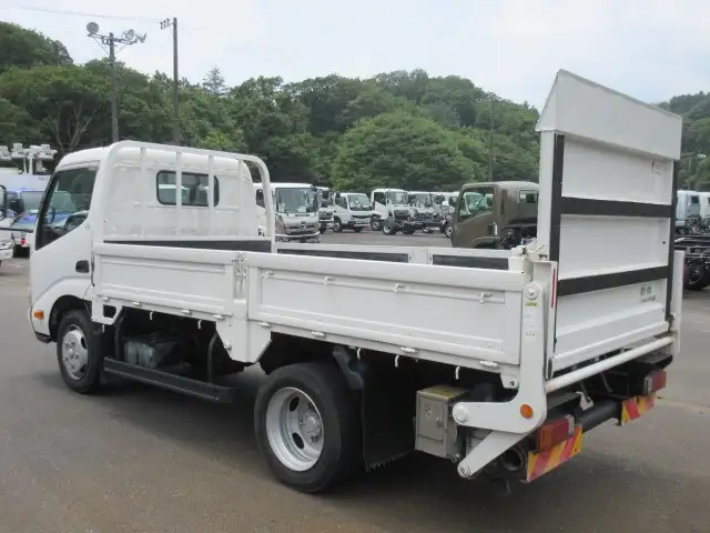 日野 デュトロ 小型 平ボディ パワーゲート 床鉄板の中古トラック画像5