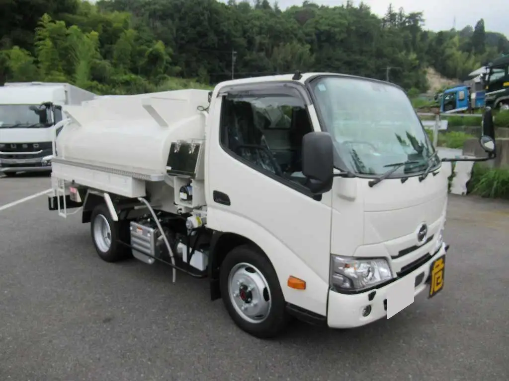 日野 デュトロ 小型 タンク車 ローリー 2DG-XZU675Mの中古トラック画像2