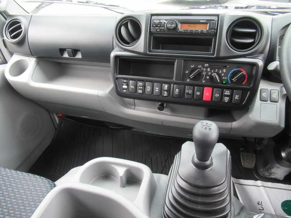 日野 デュトロ 小型 タンク車 ローリー 2DG-XZU675Mの中古トラック画像14