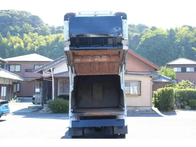 いすゞ エルフ 小型 パッカー車 プレス式 の中古トラック画像3